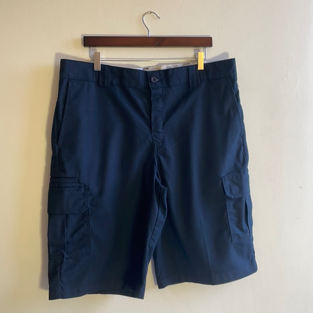 Navy Blue Dickies Shorts Relaxed Fit Size 38 .